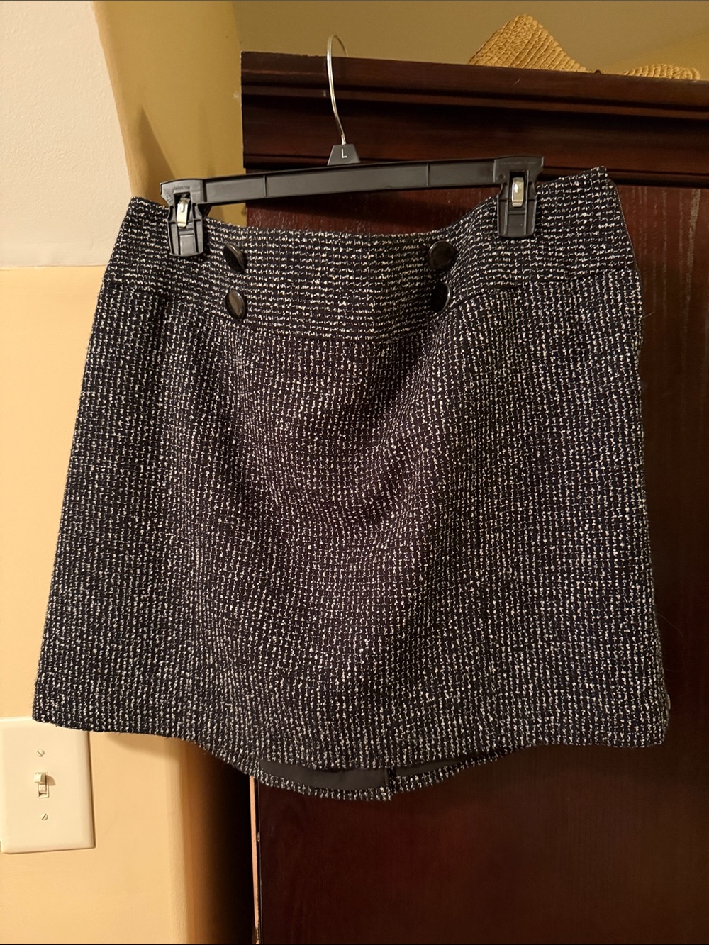 Women’s Black Tweed Button-Accent Skirt